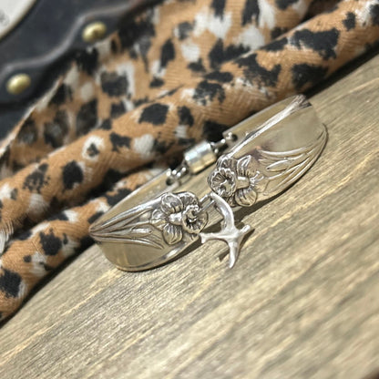 Vintage Daffodil Dove Bracelet — 1847 Rogers Bros