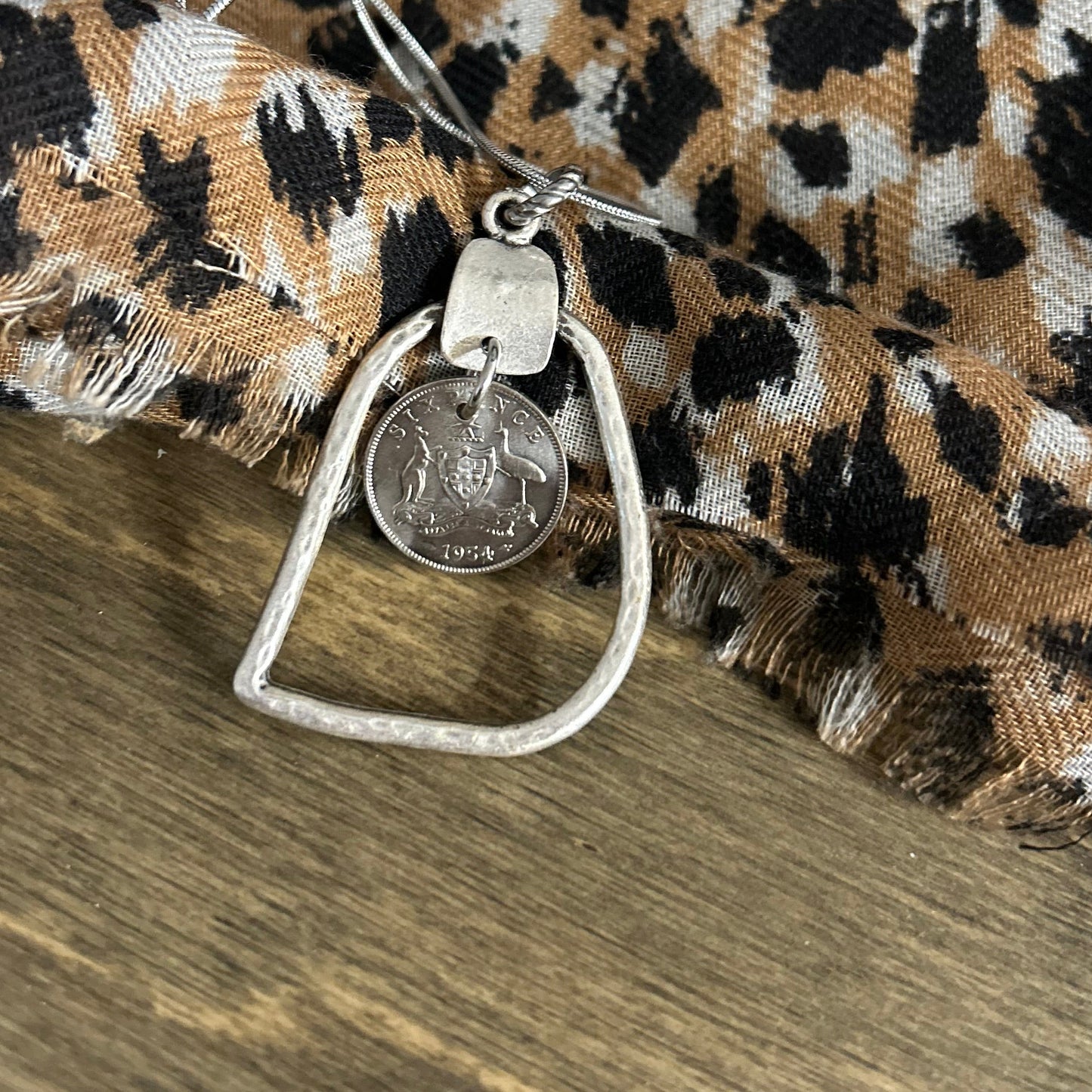 1954 Sixpence Organic Surround Necklace — Simple and Authentic