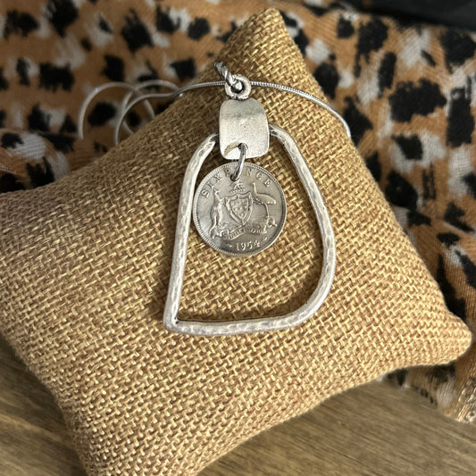 1954 Sixpence Organic Surround Necklace — Simple and Authentic
