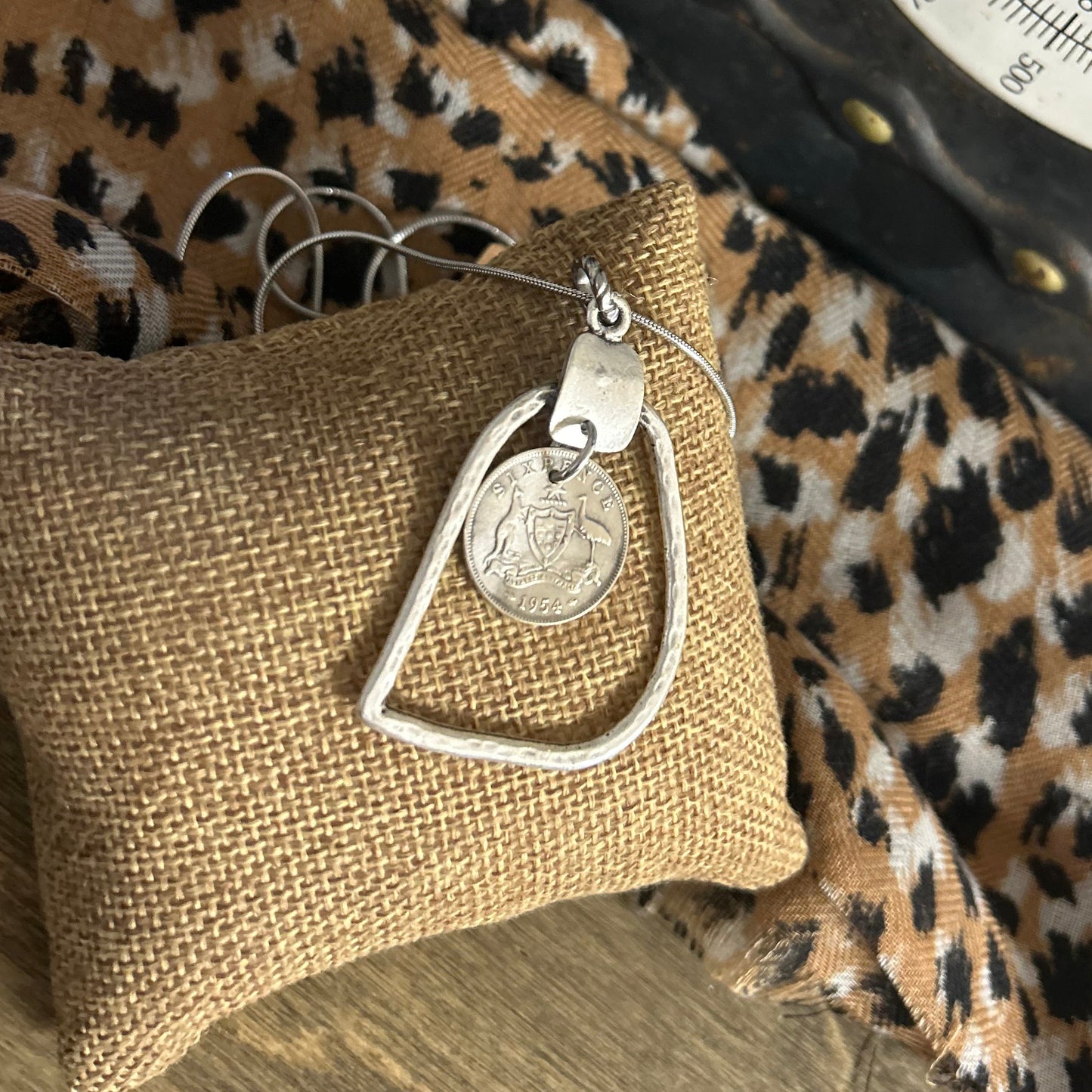 1954 Sixpence Organic Surround Necklace — Simple and Authentic