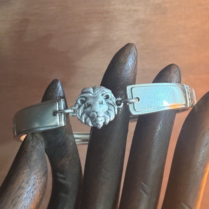 Vintage Viners & Hall Shaftesbury Silverware Bracelet | Lion Head