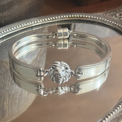 Vintage Viners & Hall Shaftesbury Silverware Bracelet | Lion Head