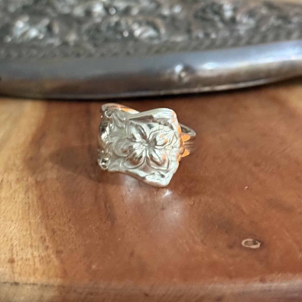 WM. A. Rogers Early 1900s Floral Spoon Band Ring