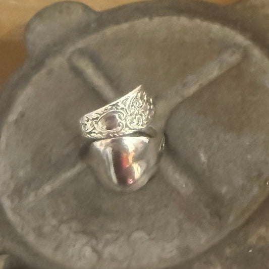 Vintage sugar nips ring
